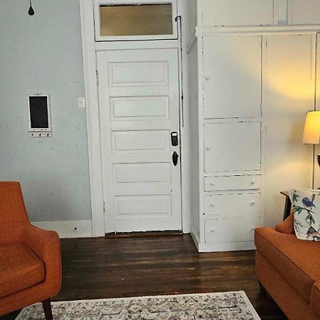 Mins From Downtown & Dining, Dauphin Darling 2 Apartment โมบิล ภายนอก รูปภาพ